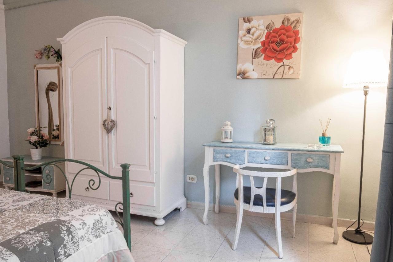 Апартаменты Little House Camilla Неаполь Экстерьер фото